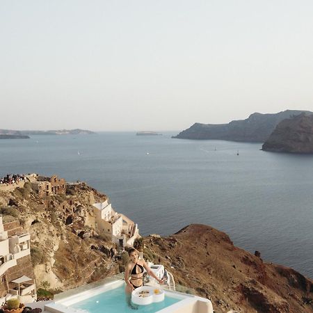 Nano Oia Villas Exterior photo